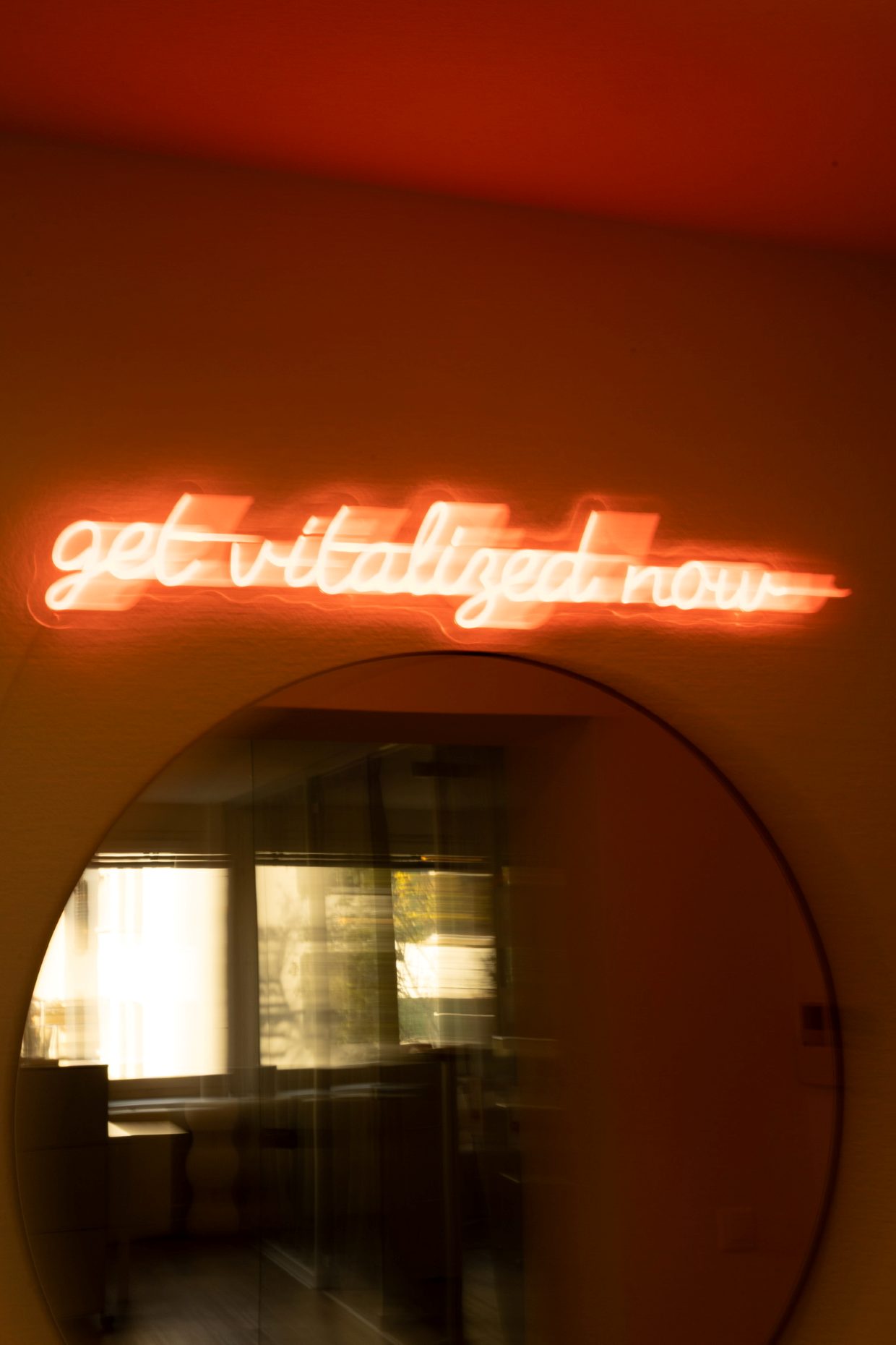The neon sign at ivi Clinic